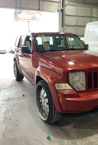 Auto Body Shop «Maaco Collision Repair & Auto Painting», reviews and photos, 350 N Pleasantburg Dr, Greenville, SC 29607, USA