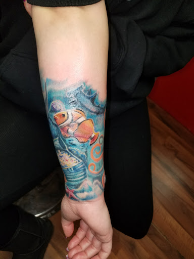 Tattoo Shop «Shining Star Tattoo Shop», reviews and photos, 59 Central St, Peabody, MA 01960, USA