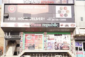 Pizza Republic image