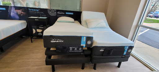 Mattress Store «Mattress Firm Oswego», reviews and photos, 2800 US-34, Oswego, IL 60543, USA