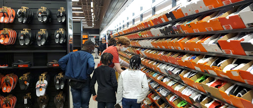 Sporting Goods Store «Nike Factory Store», reviews and photos, 15609 FL-535, Orlando, FL 32821, USA