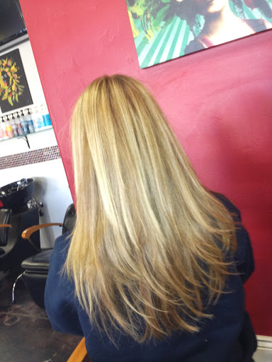 Hair Salon «Hair By Elizabeth. Bumble And Bumble.», reviews and photos, 222 D St #9a, Davis, CA 95616, USA