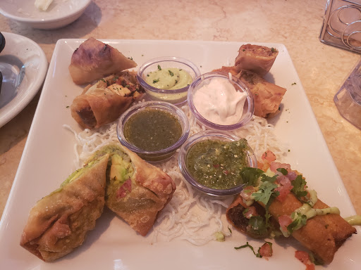 Restaurant «The Cheesecake Factory», reviews and photos, 5799 N Bayshore Dr, Glendale, WI 53217, USA