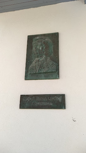 Základní umělecká škola Fryderyka Chopina - Škola