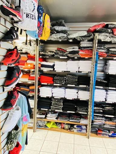 Tobacco Shop «Platinum Smoke Shop», reviews and photos, 5901 Mission St, San Francisco, CA 94112, USA