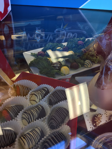 Gift Basket Store «Edible Arrangements», reviews and photos, 9255 NE 83rd Terrace, Kansas City, MO 64158, USA