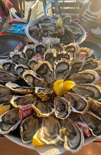 Huître du Bar-restaurant à huîtres Cabane Nacrée - vue panoramique sur le bassin à Andernos-les-Bains - n°8