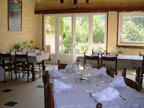 Atmosphère du Restaurant Auberge du Montoncel à Arconsat - n°1