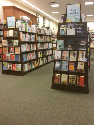 Book Store «Barnes & Noble», reviews and photos, 1758 S Val Vista Dr, Mesa, AZ 85204, USA