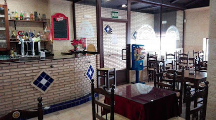 Café-Bar La Buhardilla - C. Antonio José de la Chica, 25, 23620 Mengíbar, Jaén, Spain