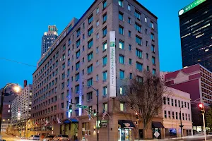 Holiday Inn Express & Suites Atlanta Downtown, an IHG Hotel image