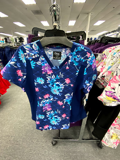 Uniform Store «Scrub Pro Uniforms & Gallo Clothing», reviews and photos, 78 Mountain Rd, Glen Burnie, MD 21060, USA