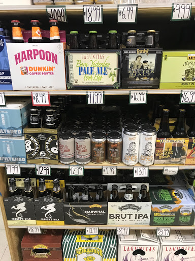 Liquor Store «Warehouse Wine & Liquor», reviews and photos, 113 Mill Plain Rd #6, Danbury, CT 06811, USA