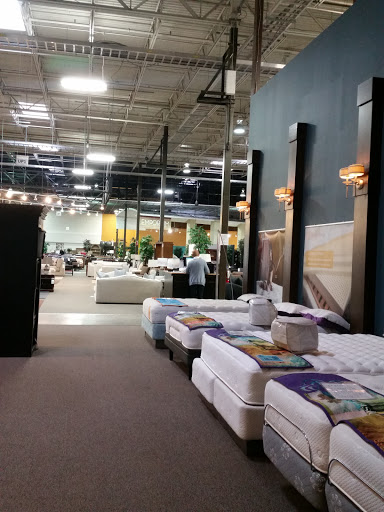 Furniture Store «The Dump Furniture Outlet», reviews and photos, 10251 North Fwy, Houston, TX 77037, USA