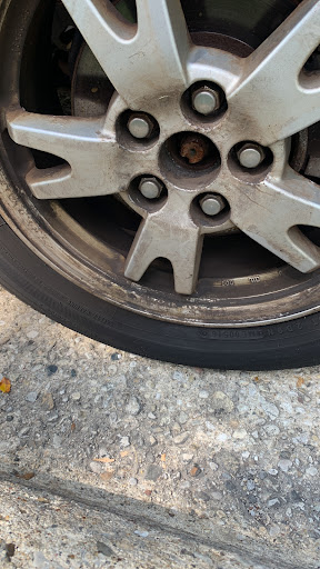 Car Wash «Wise Wash - Hand Car Wash and Detail Center», reviews and photos, 1811 W Wise Rd, Schaumburg, IL 60193, USA