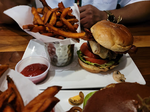 Shopping Mall «Lynnhaven Mall», reviews and photos, 701 Lynnhaven Pkwy, Virginia Beach, VA 23452, USA