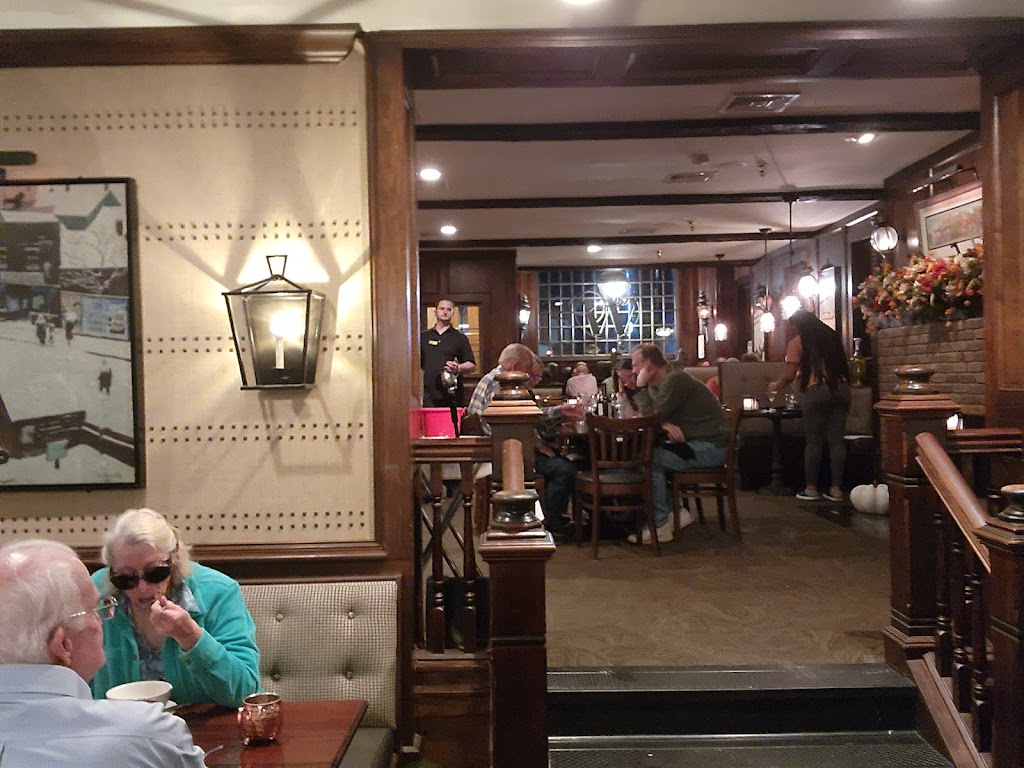 Whip Bar & Grill 05672