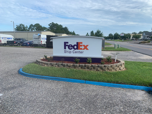 Shipping and Mailing Service «FedEx Ship Center», reviews and photos, 134 S Woodburn Dr, Dothan, AL 36305, USA