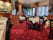 Atmosphère du Restaurant chinois Hong Kong Palace à Rueil-Malmaison - n°8