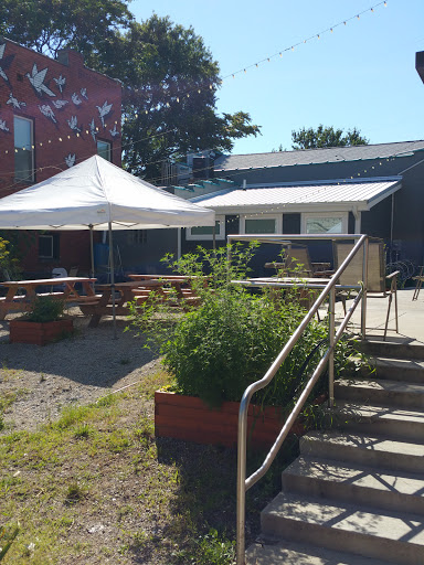 Coffee Shop «Broomwagon Bikes + Coffee», reviews and photos, 800 N Limestone, Lexington, KY 40505, USA