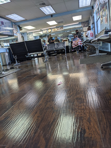 Barber Shop «St. Johns Barber Shop», reviews and photos, 22815 Pacific Hwy S, Des Moines, WA 98198, USA