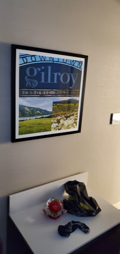 Hampton Inn & Suites Gilroy image
