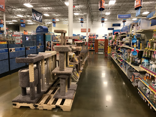 Pet Supply Store «PetSmart», reviews and photos, 20 W University Pkwy, Orem, UT 84058, USA