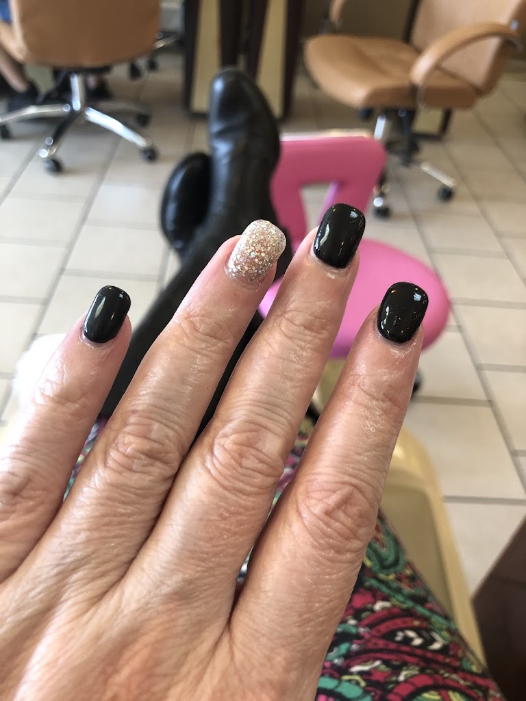 Star Nails 98604