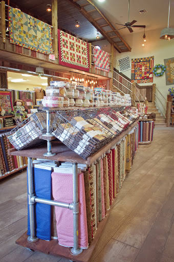 Quilt Shop «The Little Red Hen», reviews and photos, 612 Hope Ave, Muscatine, IA 52761, USA