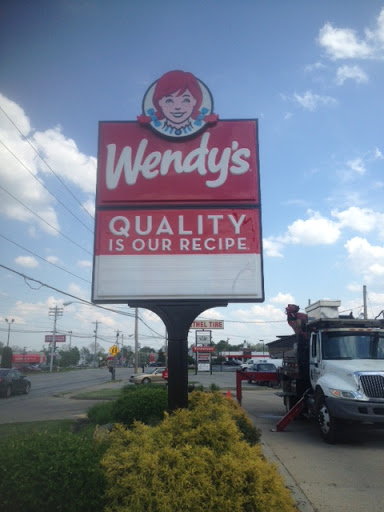 Sign Shop «Custom Sign Center», reviews and photos, 3200 Valleyview Dr, Columbus, OH 43204, USA