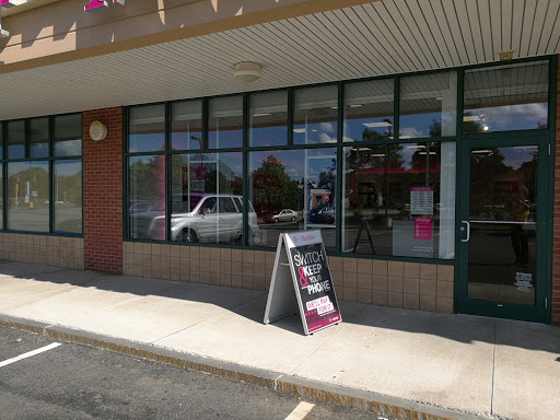 Cell Phone Store «T-Mobile», reviews and photos, 345 Main St, Tewksbury, MA 01876, USA