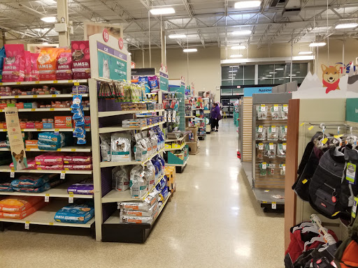 Pet Supply Store «PetSmart», reviews and photos, 1130 SE Everett Mall Way, Everett, WA 98208, USA