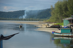 Foto av Mai Rut Beach och dess vackra landskap