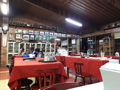 Restaurante La Posada de la Luna - Ruta Nacional Primaria 10, Provincia de Cartago, Cervantes, Costa Rica