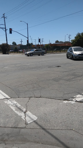 Beauty Supply Store «Beauty Supply Warehouse Oakland», reviews and photos, 925 W Grand Ave, Oakland, CA 94607, USA