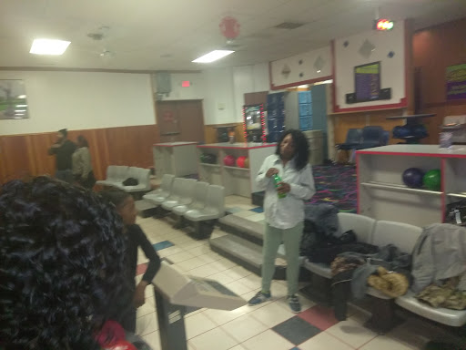 Bowling Alley «Thunderbird Lanes», reviews and photos, 5830 Castor Ave, Philadelphia, PA 19149, USA