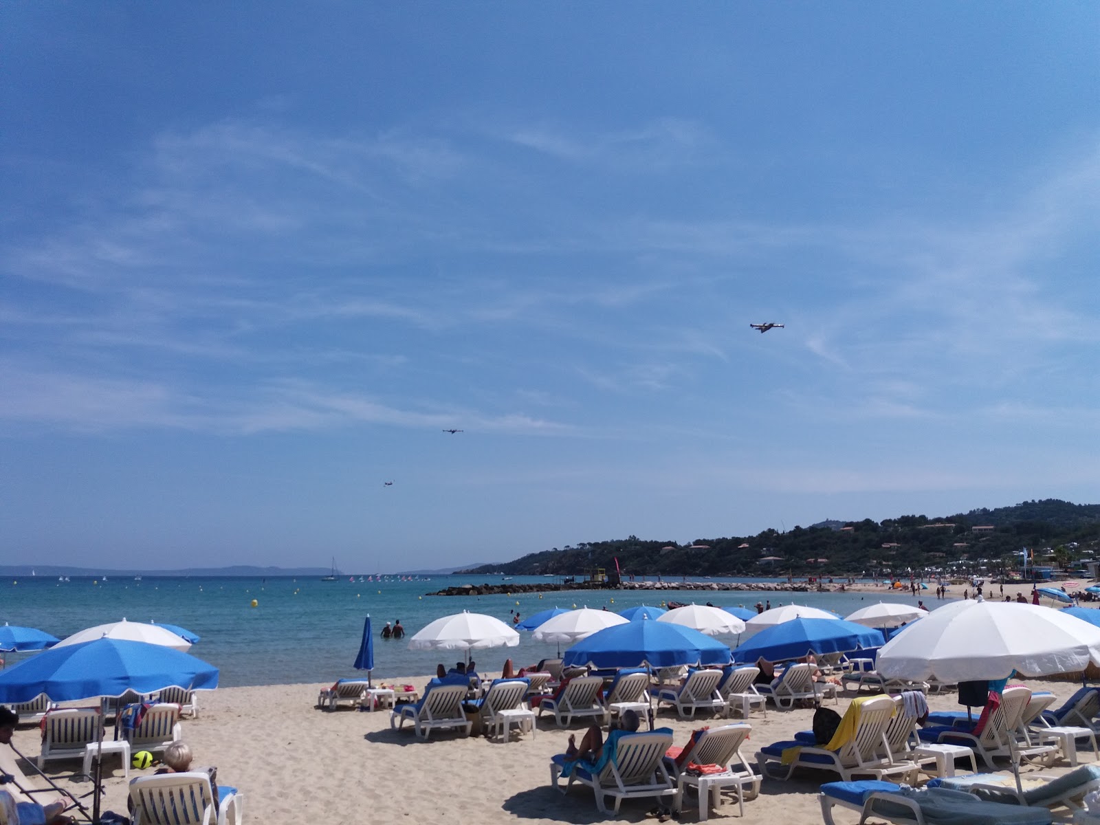 La Faviere Plajı'in fotoğrafı çok temiz temizlik seviyesi ile