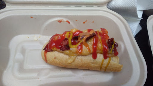 Le Jochó Gourmrt Hot Dogs