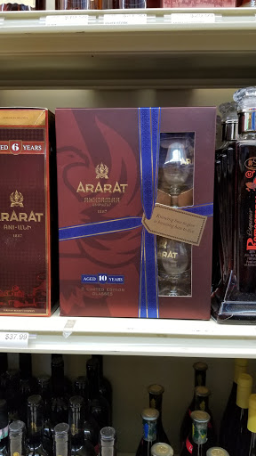 Liquor Store «Liquors Plus», reviews and photos, 2985 NE 163rd St, North Miami Beach, FL 33160, USA