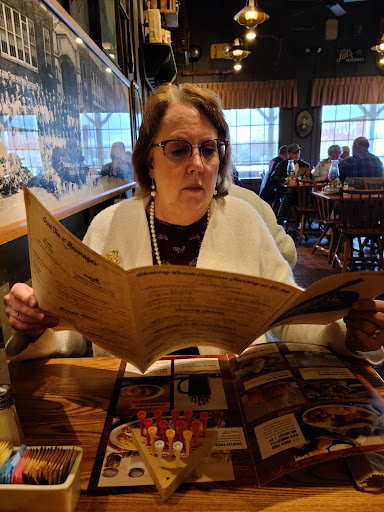 American Restaurant «Cracker Barrel Old Country Store», reviews and photos, 18214 Col Henry K Douglas Dr, Hagerstown, MD 21740, USA