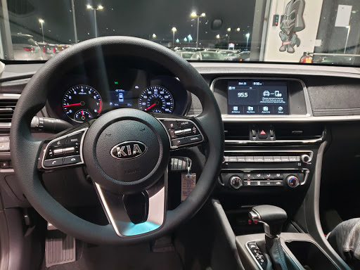 Auto Repair Shop «Summit Place Kia East», reviews and photos, 44900 N Gratiot Ave, Charter Twp of Clinton, MI 48036, USA