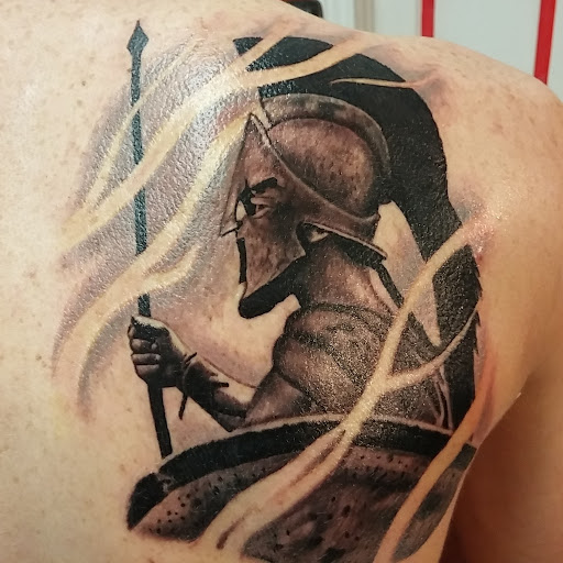 Tattoo Shop «Six1Six Tattoo Studio», reviews and photos, 526 Leonard St NW, Grand Rapids, MI 49504, USA