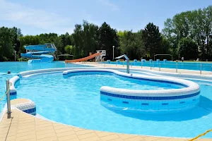 Summer swimming Melnik image