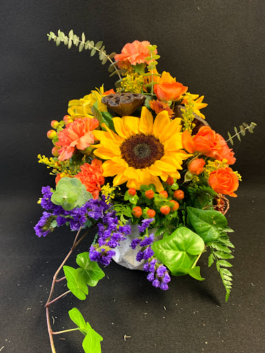 Florist «Mid Cities Florist», reviews and photos, 3225 Harwood Rd F, Bedford, TX 76021, USA