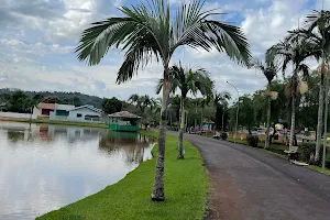 Lago Municipal image