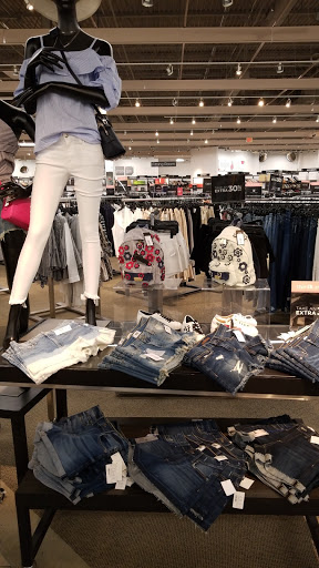 Department Store «Saks OFF 5TH», reviews and photos, 11201 NW 12th St, Miami, FL 33172, USA