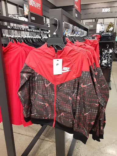 Sporting Goods Store «Nike Factory Store», reviews and photos, 20 City Blvd W #617, Orange, CA 92868, USA