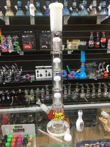 Tobacco Shop «Ms Gold Smoke Shop», reviews and photos, 4410 W Union Hills Dr # 4, Glendale, AZ 85308, USA