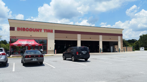 Tire Shop «Discount Tire Store - Lakeland, FL», reviews and photos, 6975 US Hwy 98 N, Lakeland, FL 33809, USA