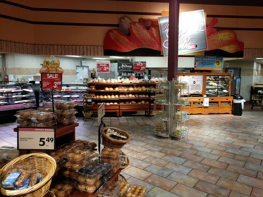 Supermarket «Giant Eagle Supermarket», reviews and photos, 909 E Main St, Ravenna, OH 44266, USA